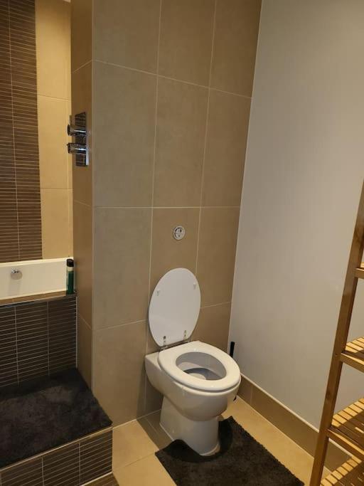 Delightful 2 Bedroom Apartamento Manchester